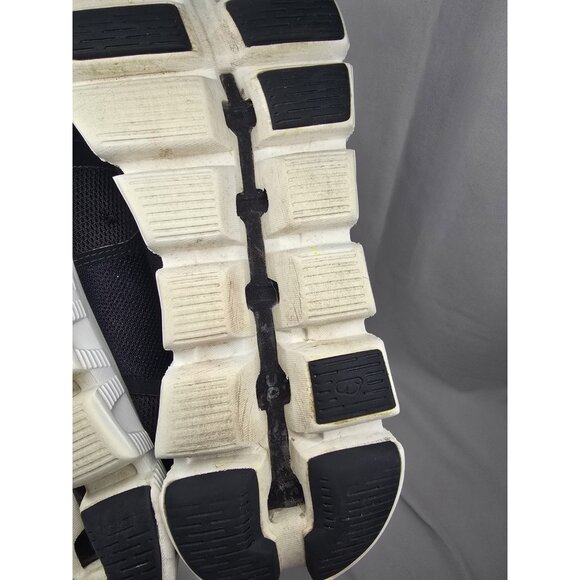 On Cloud 6 Men's Running Shoes Sneakers Men’s Size 9.5 Black/White *READ* - Picture 15 of 16